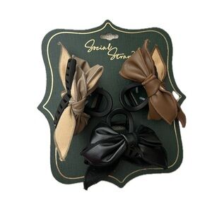 NWT ⚜️🖤⚜️ Social Strand Vegan leather Bows Hair Claw clip Set of 3